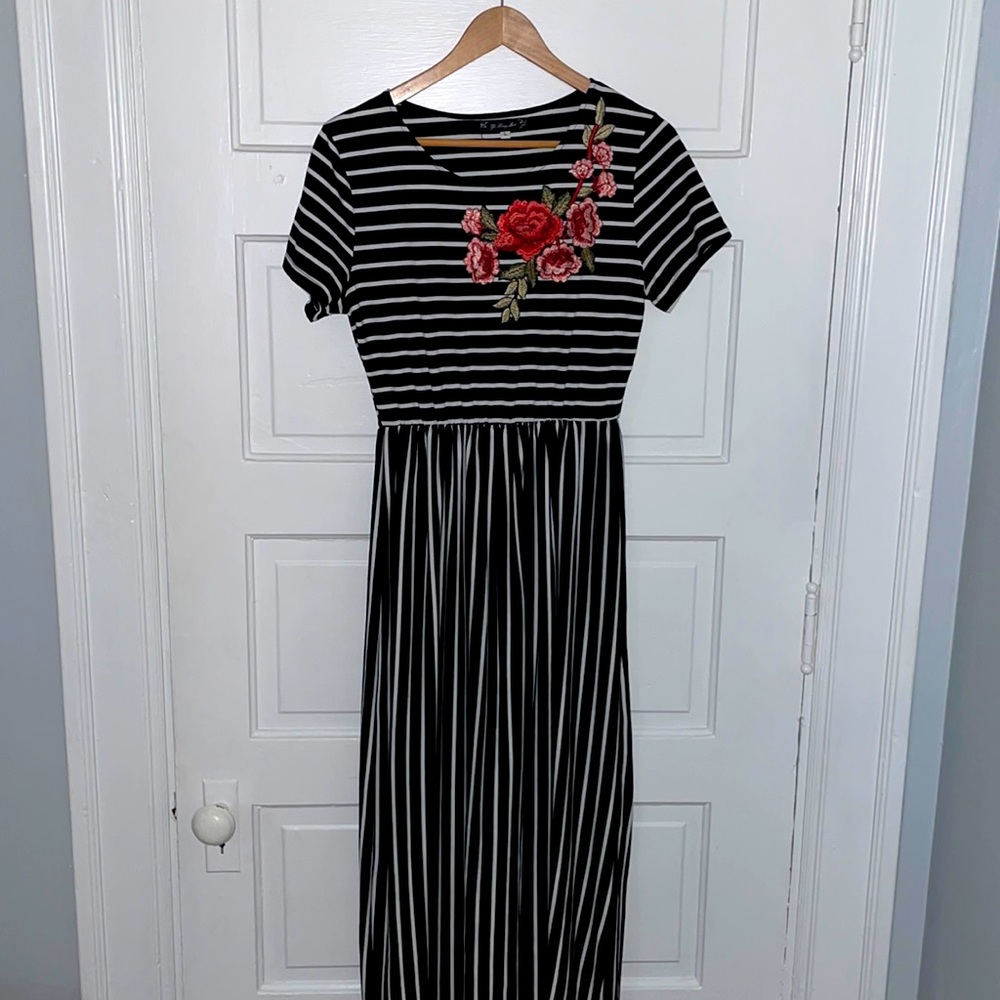 Embroider Patch Maxi Dress